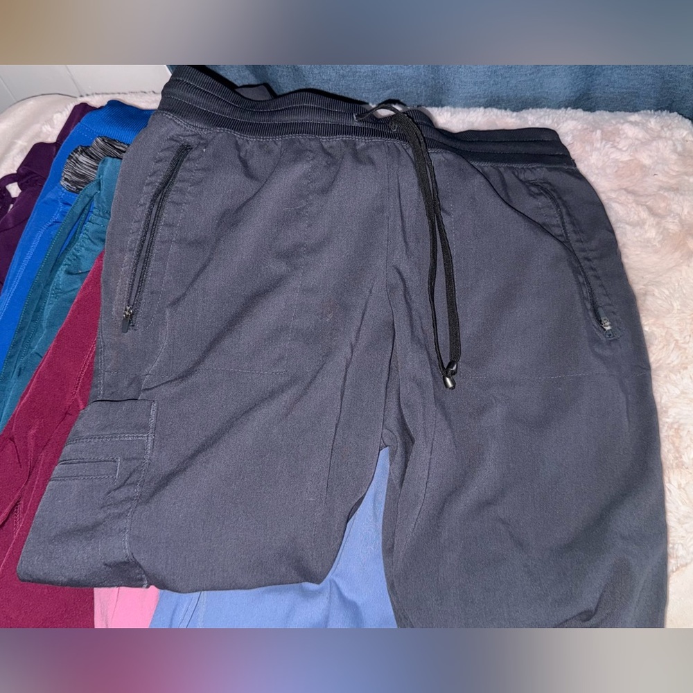 SCRUBS Bundle of 7 Assorted Color Activewear Pants Dickies & More - XS to S - Picture 15 of 16